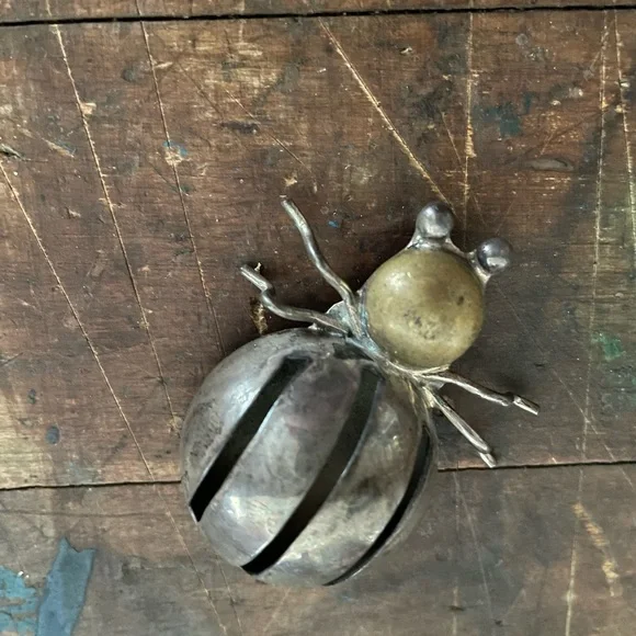 Vintage Taxco sterling pin beetle bug - Picture 3 of 8